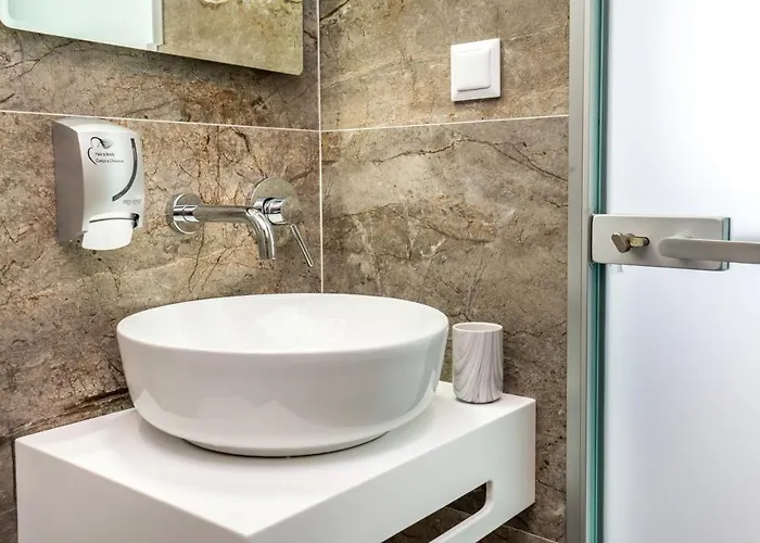 New Azzurro Deluxe Otel