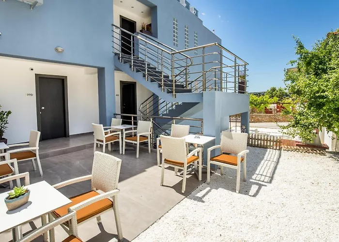 New Azzurro Deluxe Otel *