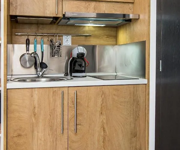 New Azzurro Deluxe Otel *